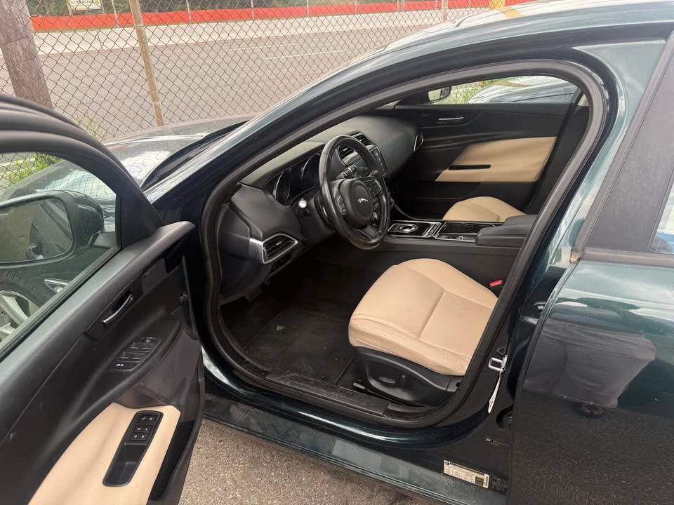 2017 Jaguar XE - Image 2 of 6