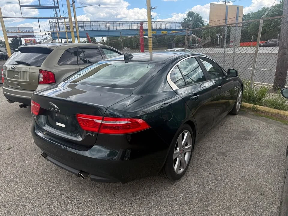 2017 Jaguar XE - Image 5 of 6