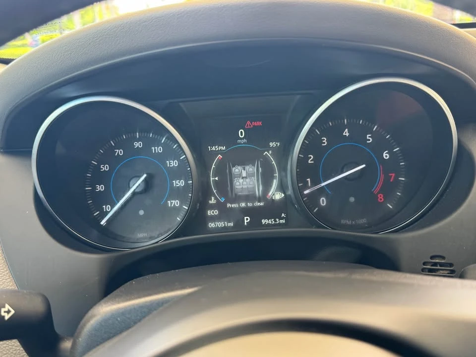 2017 Jaguar XE - Image 14 of 18