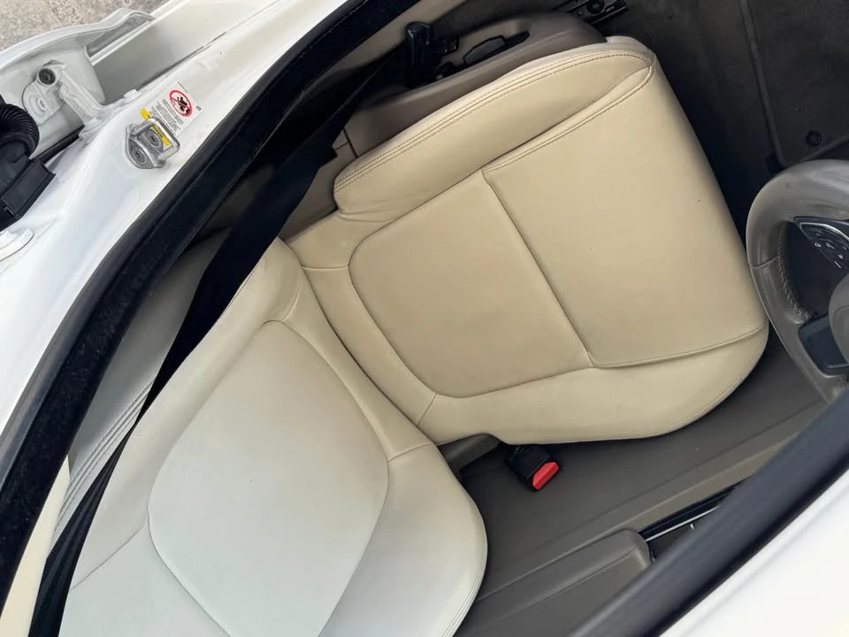 2017 Jaguar XE - Image 7 of 18