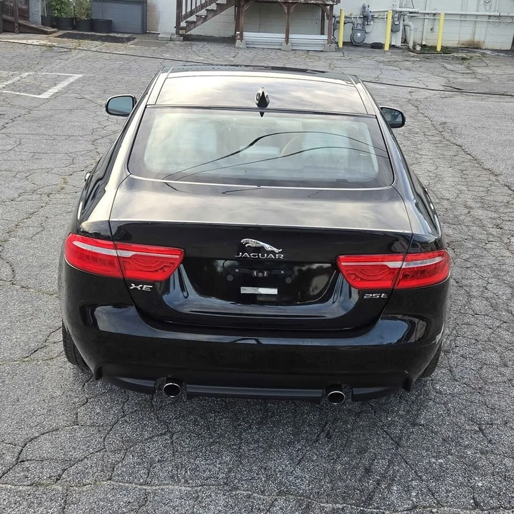 2017 Jaguar XE - Image 7 of 16