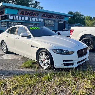 2017 Jaguar XE 25t Premium Sedan