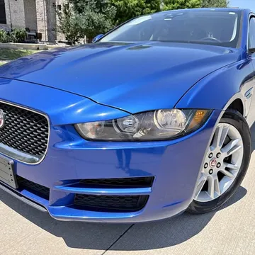 2017 Jaguar XE 25t Premium Sedan