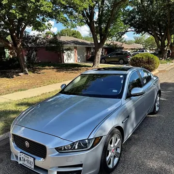 2017 Jaguar XE 25t Premium Sedan