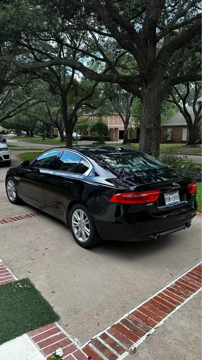 2017 Jaguar XE - Image 6 of 20