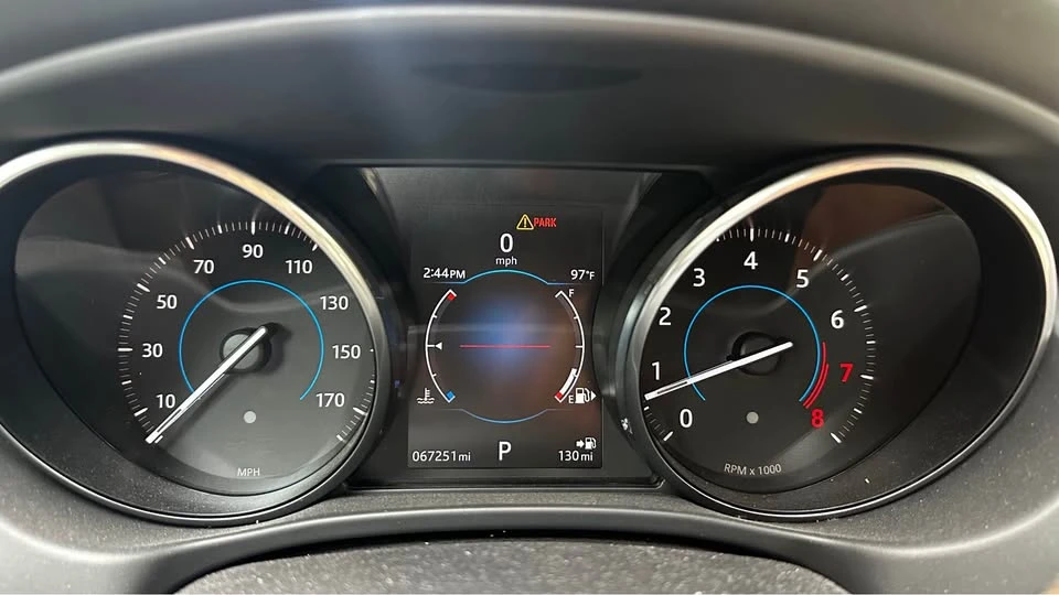 2017 Jaguar XE - Image 17 of 20
