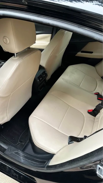2017 Jaguar XE - Image 12 of 20
