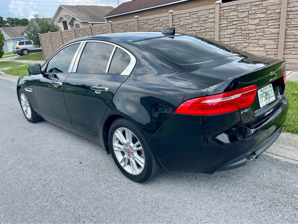2017 Jaguar XE - Image 4 of 16