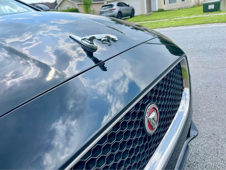2017 Jaguar XE - Image 7 of 16