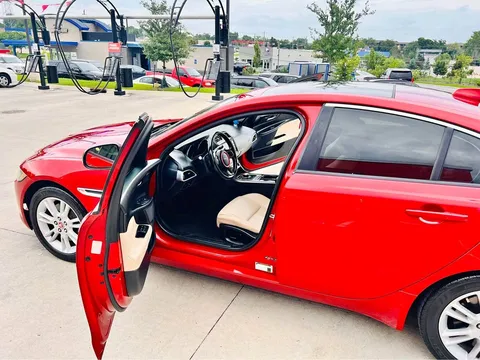 2017 Jaguar XE XE 25t Premium Sedan 4D