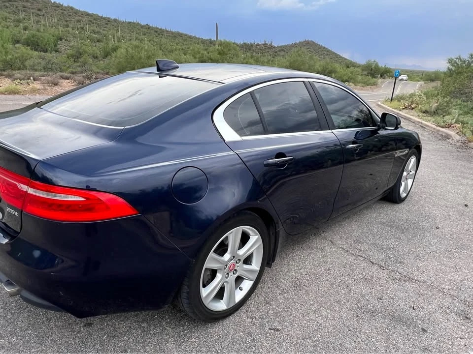 2017 Jaguar XE - Image 3 of 7