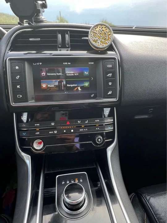 2017 Jaguar XE - Image 7 of 7