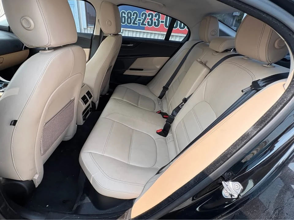 2017 Jaguar XE - Image 13 of 20