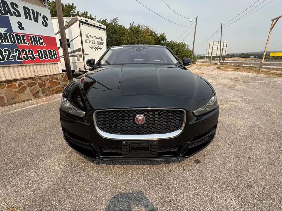 2017 Jaguar XE - Image 10 of 20