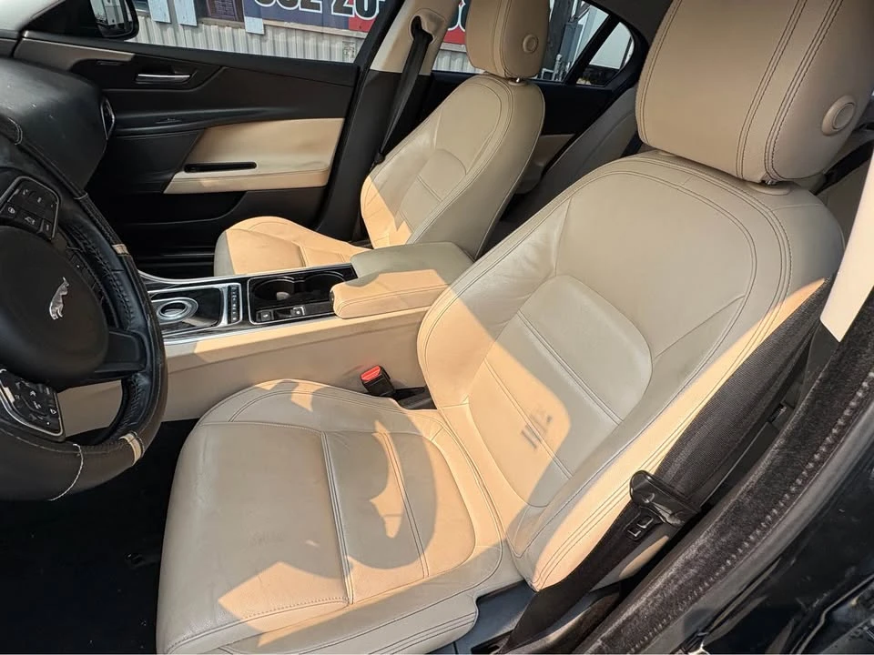 2017 Jaguar XE - Image 15 of 20