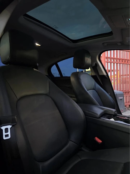 2017 Jaguar XE - Image 2 of 12