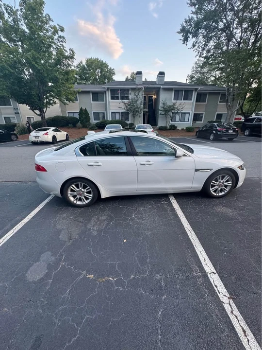 2017 Jaguar XE - Image 2 of 12