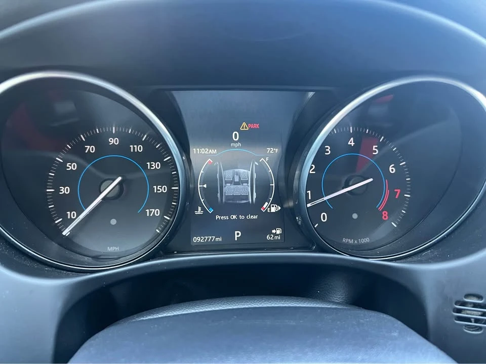 2017 Jaguar XE - Image 11 of 11
