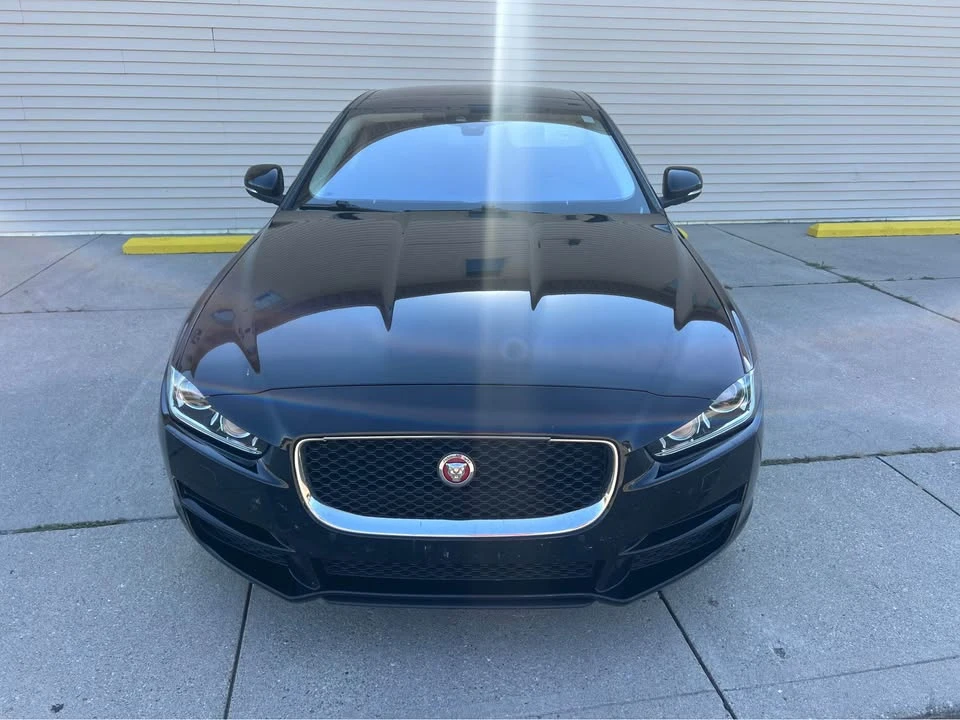 2017 Jaguar XE - Image 2 of 11