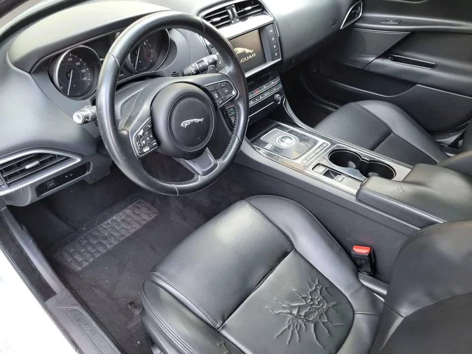 2017 Jaguar XE - Image 17 of 17