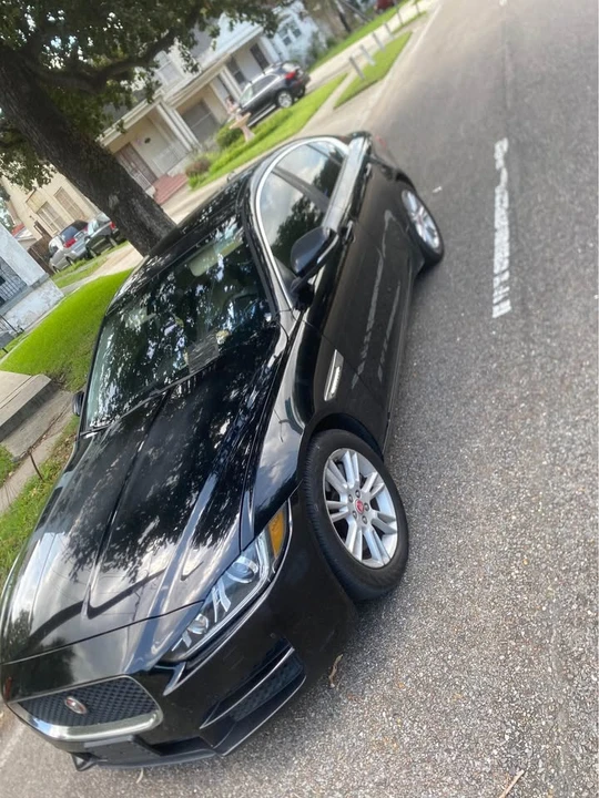 2017 Jaguar XE - Image 12 of 14