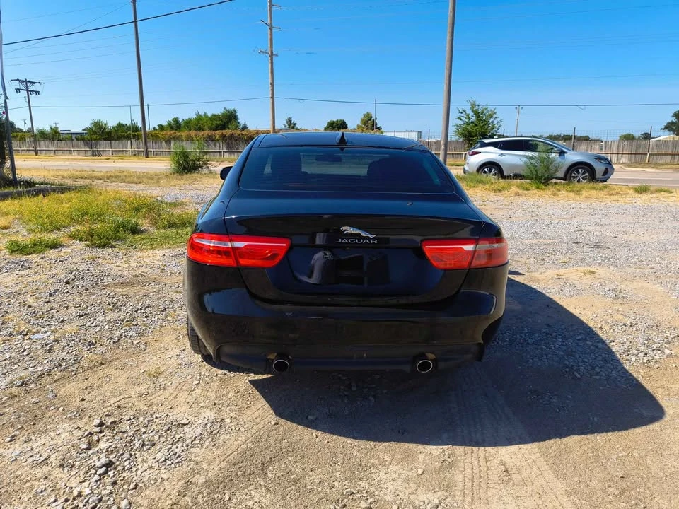 2017 Jaguar XE - Image 6 of 16