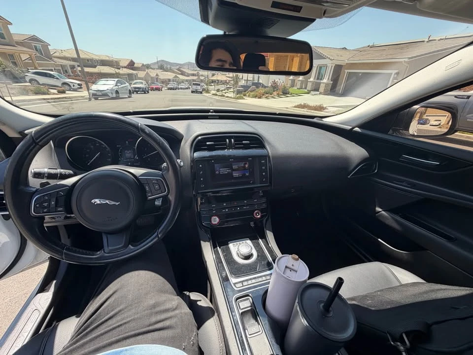 2017 Jaguar XE - Image 12 of 20
