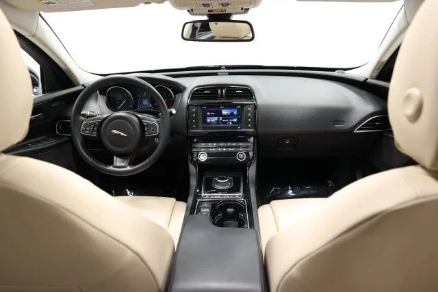 2017 Jaguar XE - Image 21 of 21