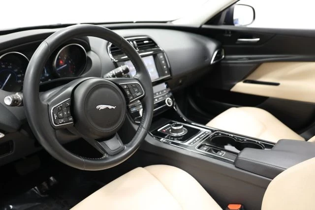 2017 Jaguar XE - Image 2 of 21