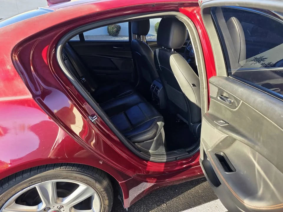 2017 Jaguar XE - Image 2 of 11