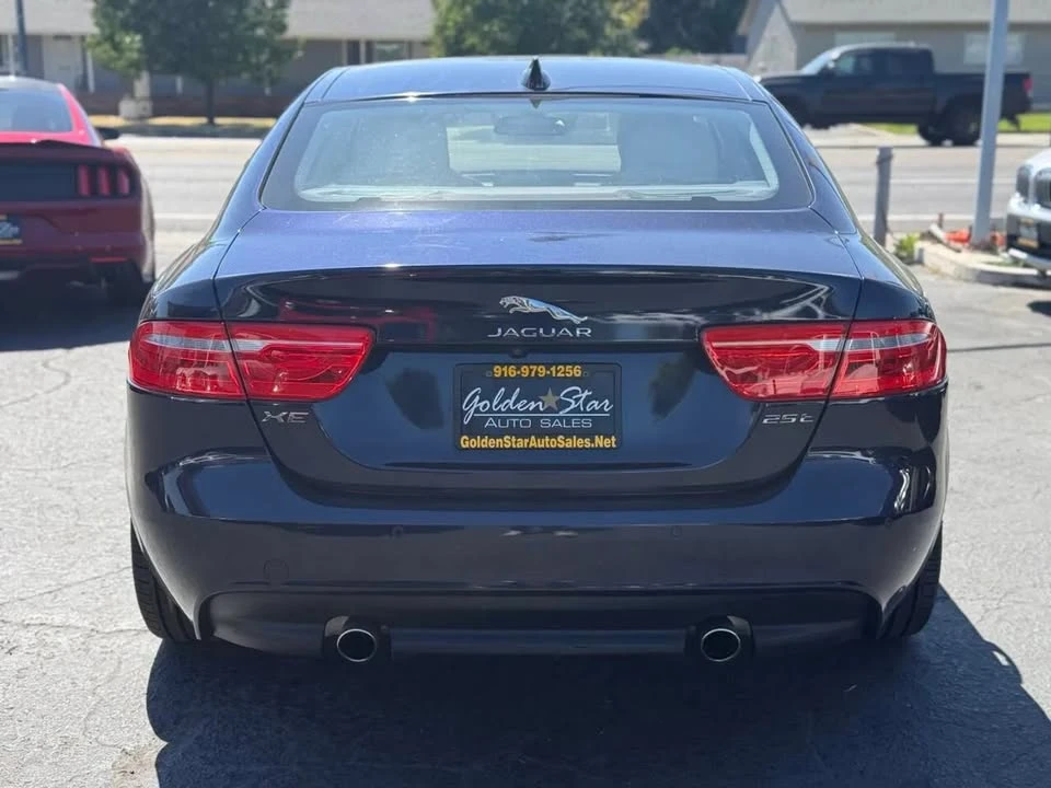 2017 Jaguar XE - Image 5 of 19