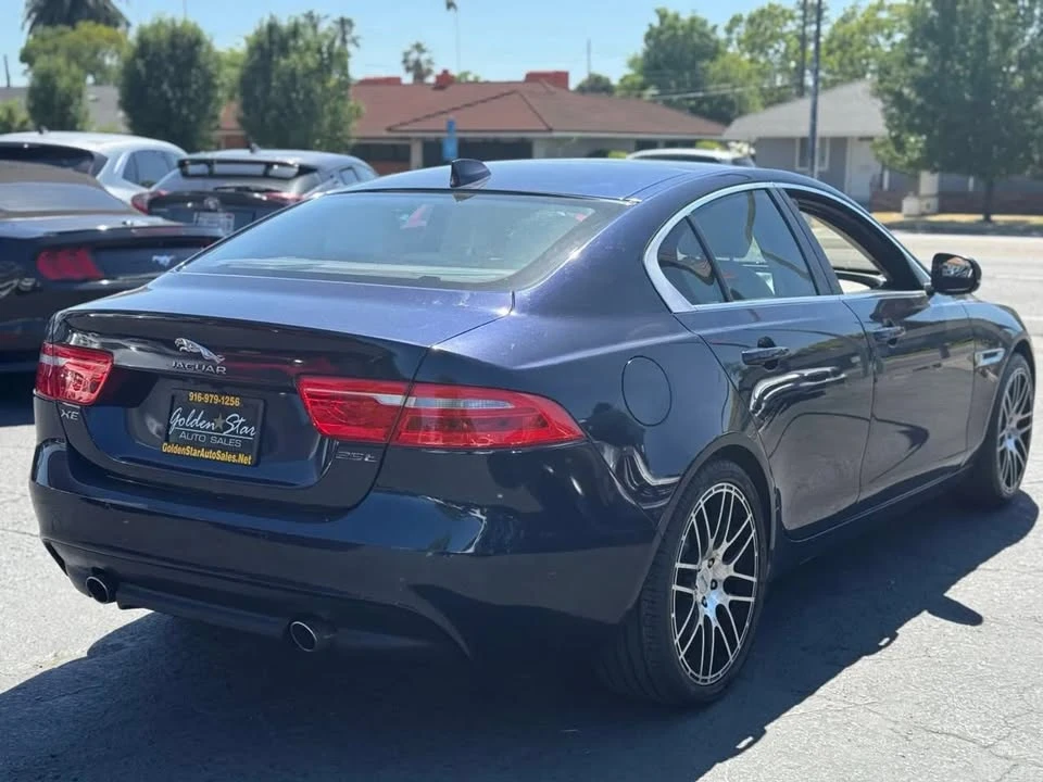 2017 Jaguar XE - Image 6 of 19