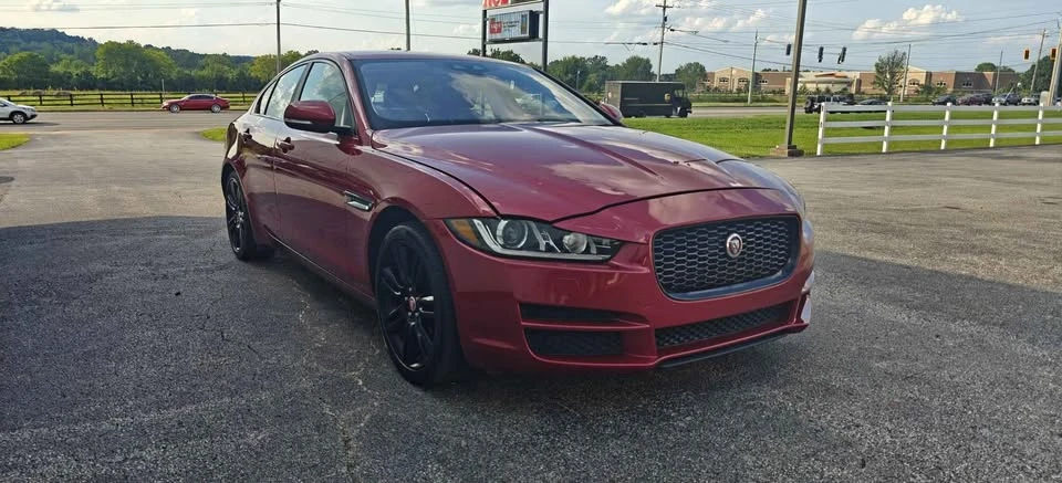 2017 Jaguar XE - Image 3 of 20