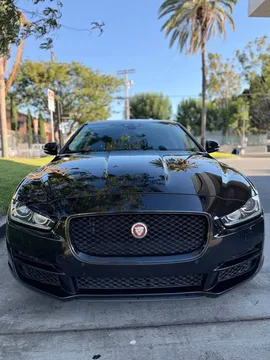 2017 Jaguar XE XE 25t Prestige Sedan 4D