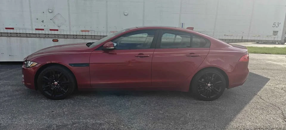 2017 Jaguar XE - Image 4 of 20