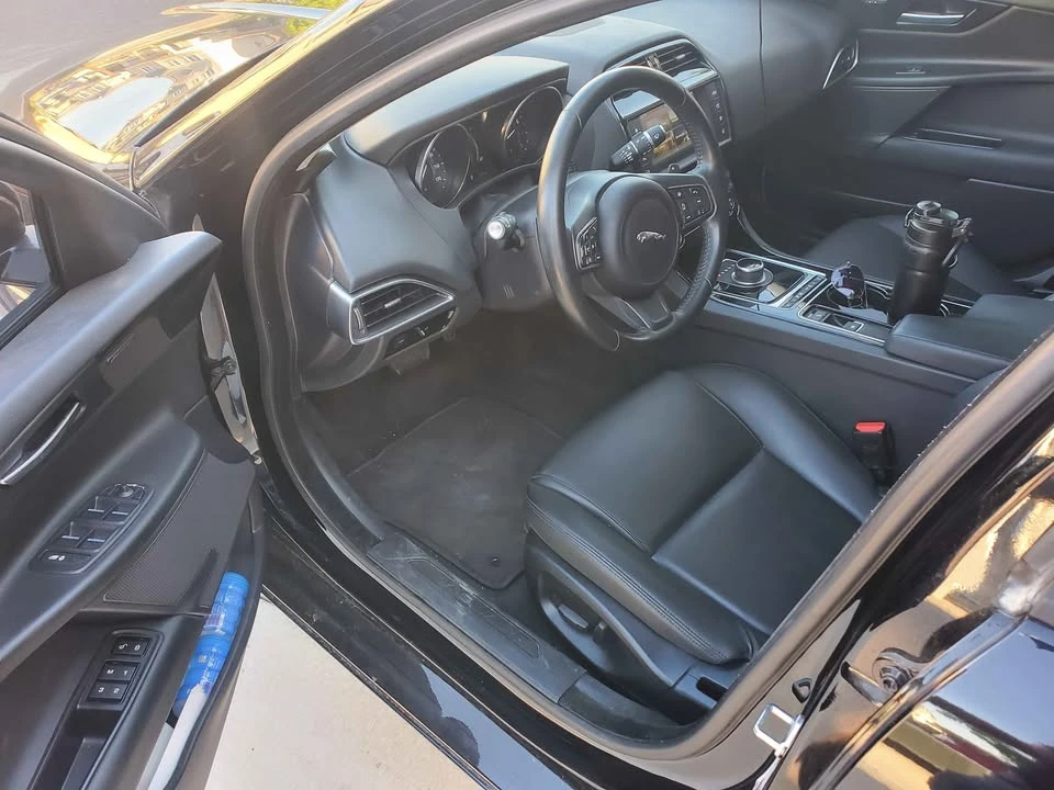 2017 Jaguar XE - Image 9 of 13