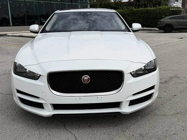 2017 Jaguar XE - Image 3 of 6