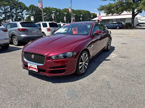 2017 Jaguar XE 25t Prestige Sedan 4D