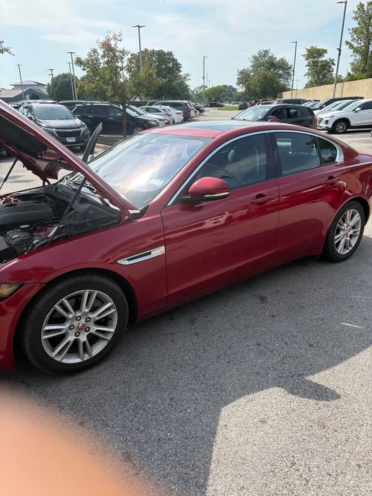 2017 Jaguar XE - Image 3 of 9