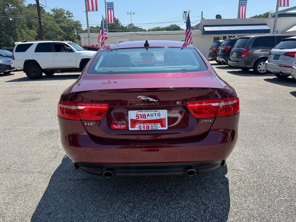2017 Jaguar XE - Image 5 of 17