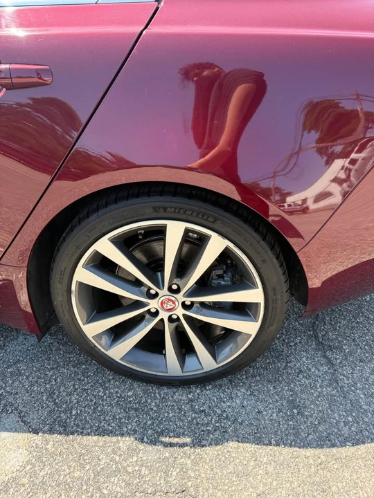 2017 Jaguar XE - Image 7 of 17