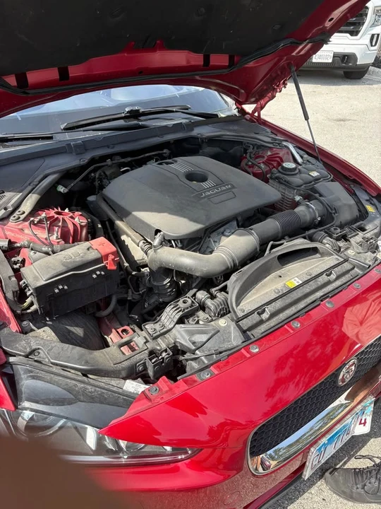 2017 Jaguar XE - Image 8 of 9