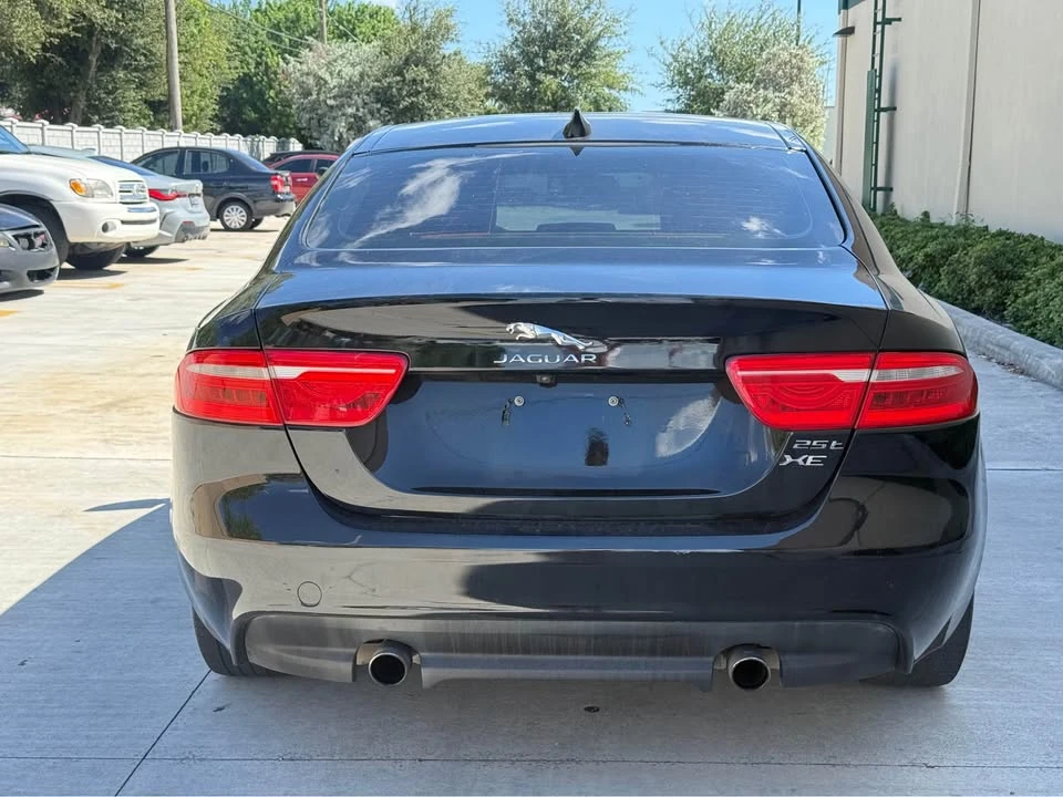 2017 Jaguar XE - Image 6 of 18