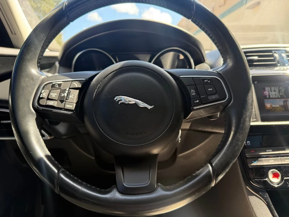 2017 Jaguar XE - Image 16 of 18