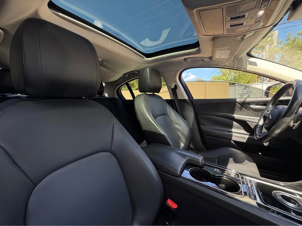 2017 Jaguar XE - Image 12 of 18