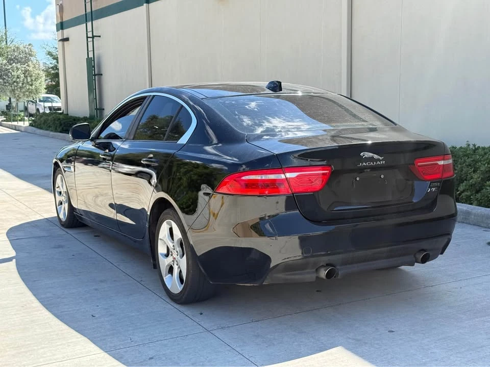 2017 Jaguar XE - Image 7 of 18