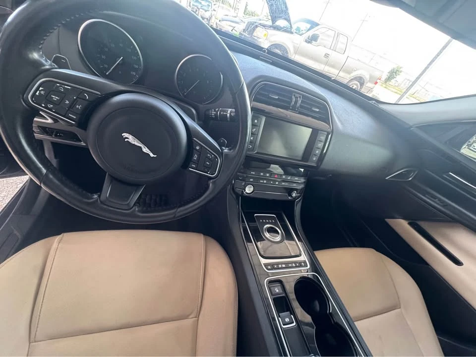 2017 Jaguar XE - Image 12 of 13