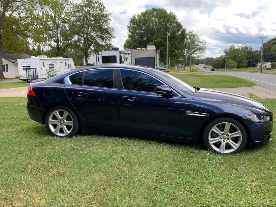 2017 Jaguar XE - Image 3 of 12