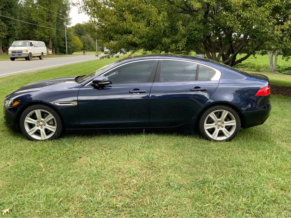 2017 Jaguar XE - Image 2 of 12