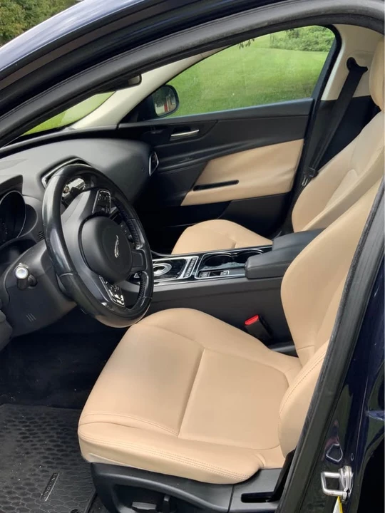 2017 Jaguar XE - Image 5 of 12